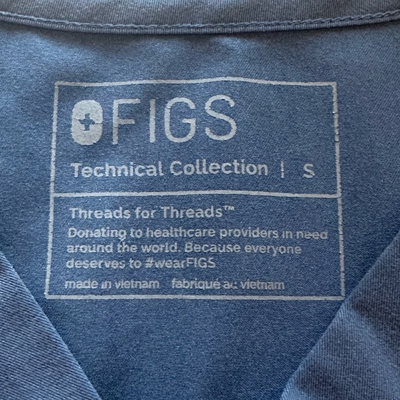 FIGS Men’s Leon Navy Blue Three Pocket Scrub Top Short Sleeve Size Small - Picture 6 of 7